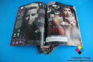 Colorful Fashion Magazine Printing with Best Service